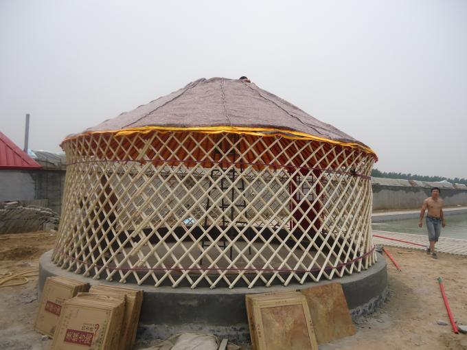 12 - 52平方メートルのモンゴル人のYurtのテントのタケ ポーランド人のカスタマイズされた屋根