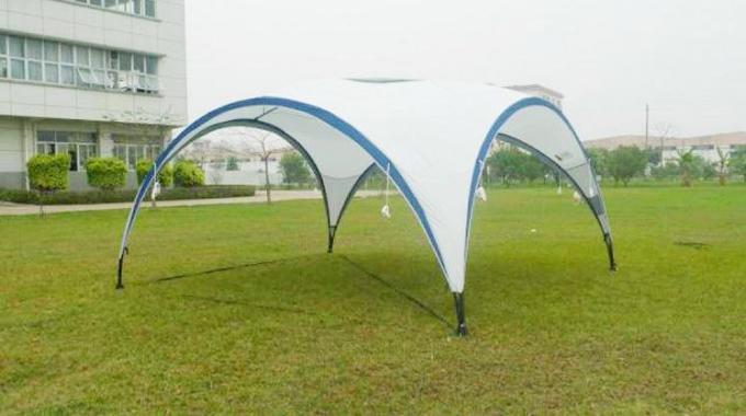 砂袋のアンカーが付いている超贅沢な屋外のキャンプ テント/家族のキャンプ テント